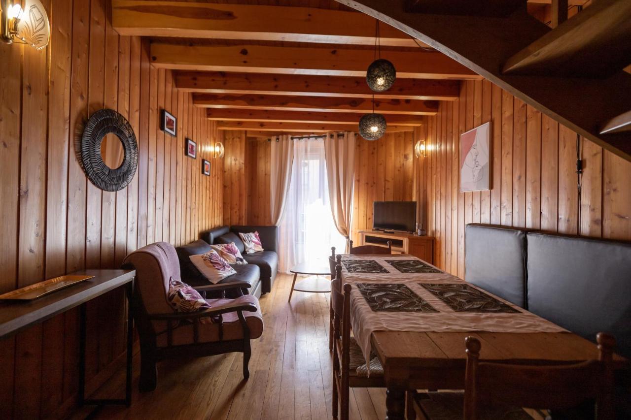 La Cabane Du Petit Tour Langogne Exterior foto